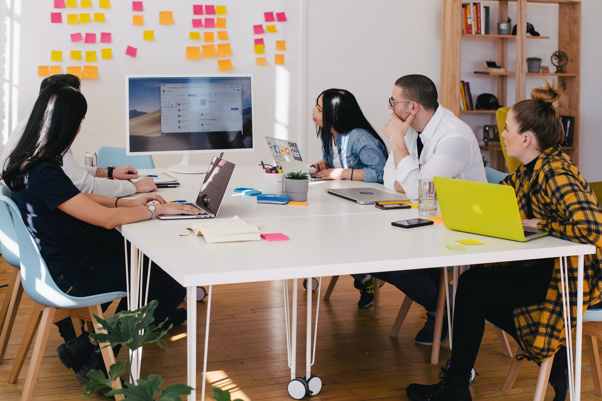 How to take minutes at a board meeting?